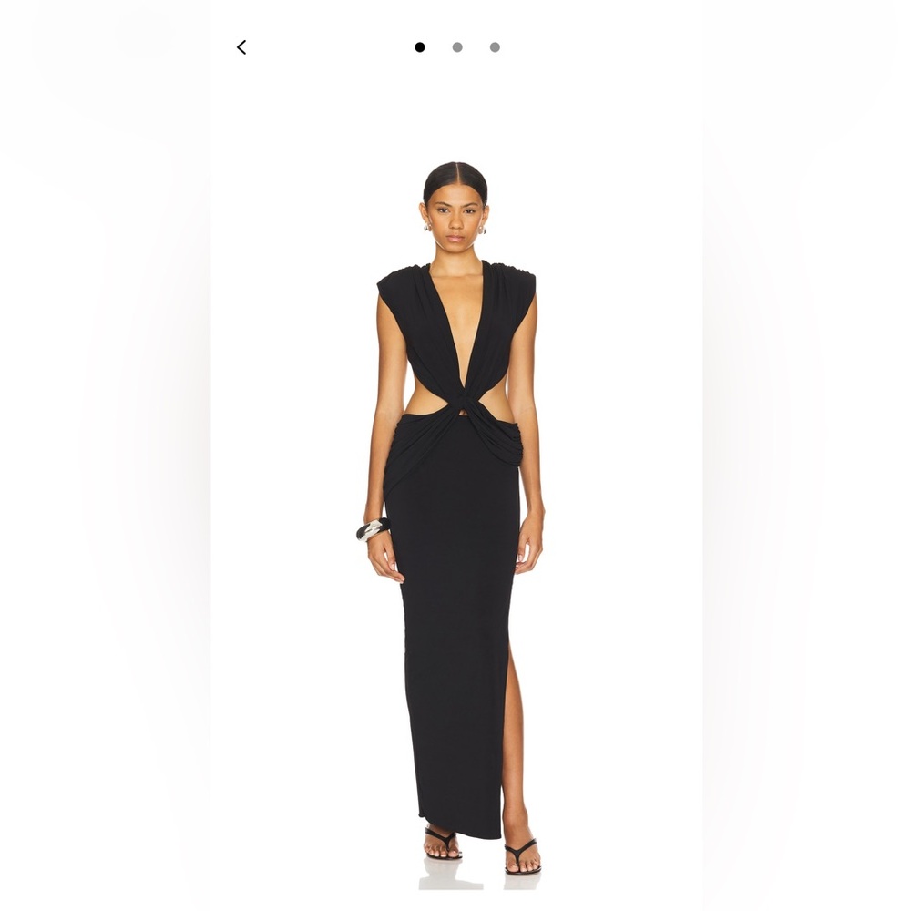 Black maxi dress. Great for vacation